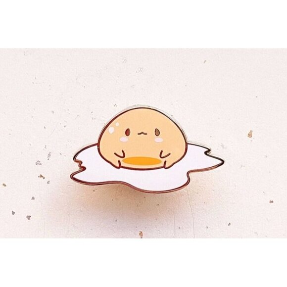 Sunny Side Up Egg Enamel Pin - Kawaii Brooch - Gold Plated Jewelry - Picture 7 of 7
